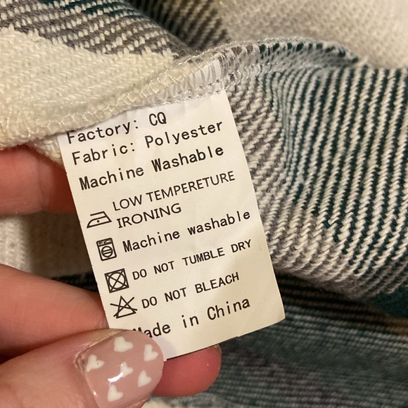 Shacket - Picture 4 of 4